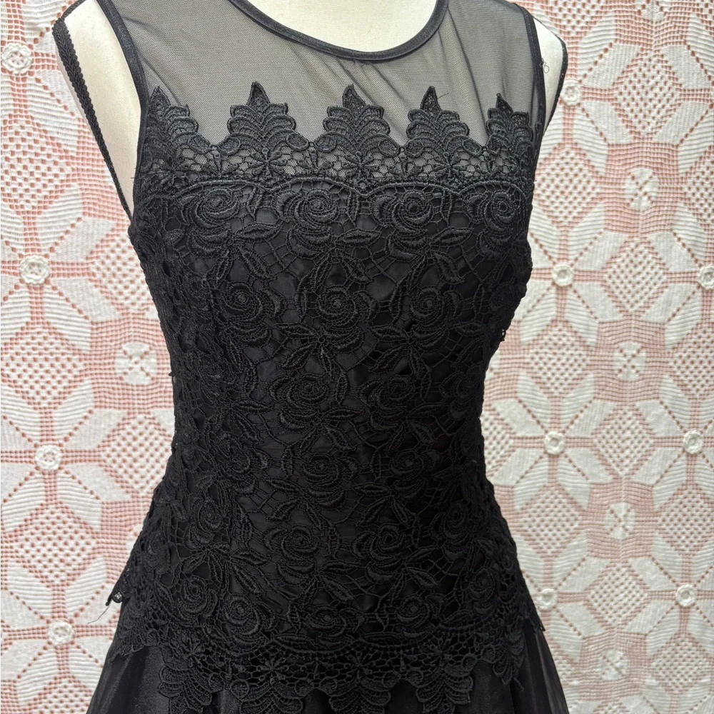 Vintage Vanessa Steven’s Elegant Black Lace Evening Gown Sz Sm - Picture 6 of 8